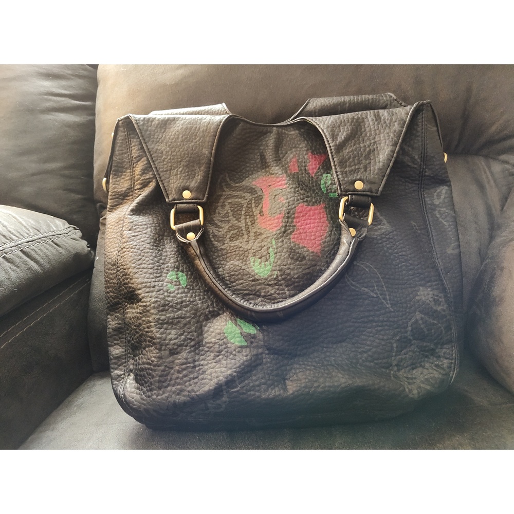 STEVE MADDEN LARGE BLACK PURSE - VERY COOL